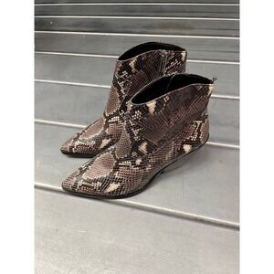 Vine Camuto‎ Jemeila Ankle Bootie Womens 8M Snake Print Leather Fashion Boots